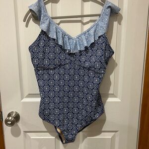 Cabana Life Ruffle Top One Piece Bathing Suit EUC